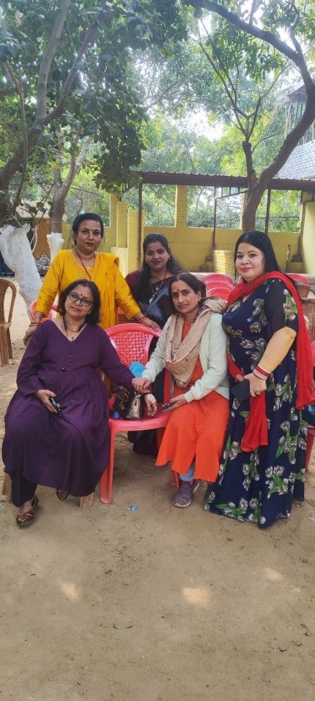 Ladies Club - Group Photo 1