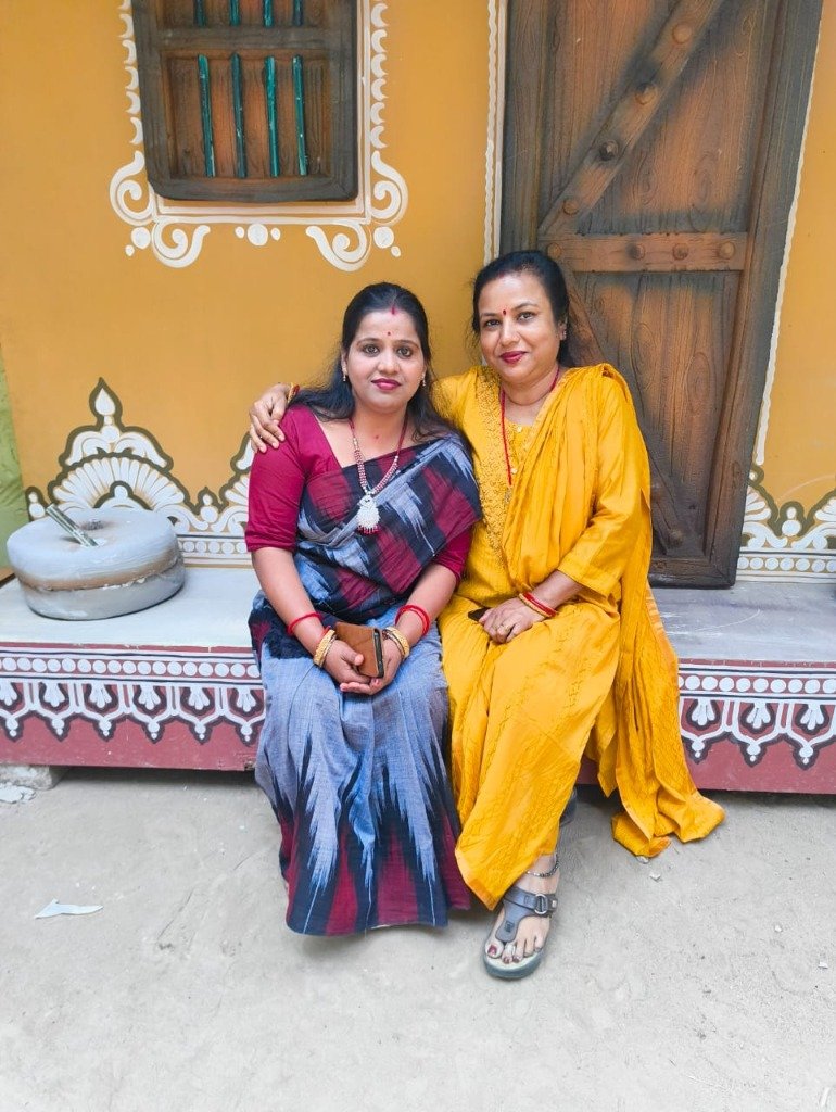 Ladies Club - Portrait